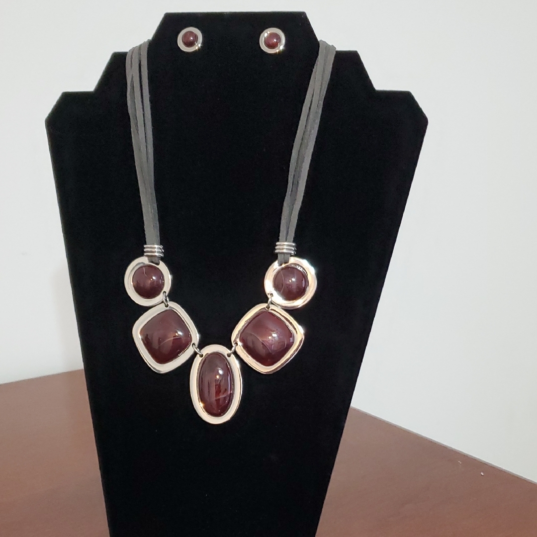 Red And Silver Statement Necklace With Oval Gemstones And Matching Earrings